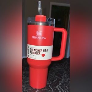 New Valentine Stanley 40oz